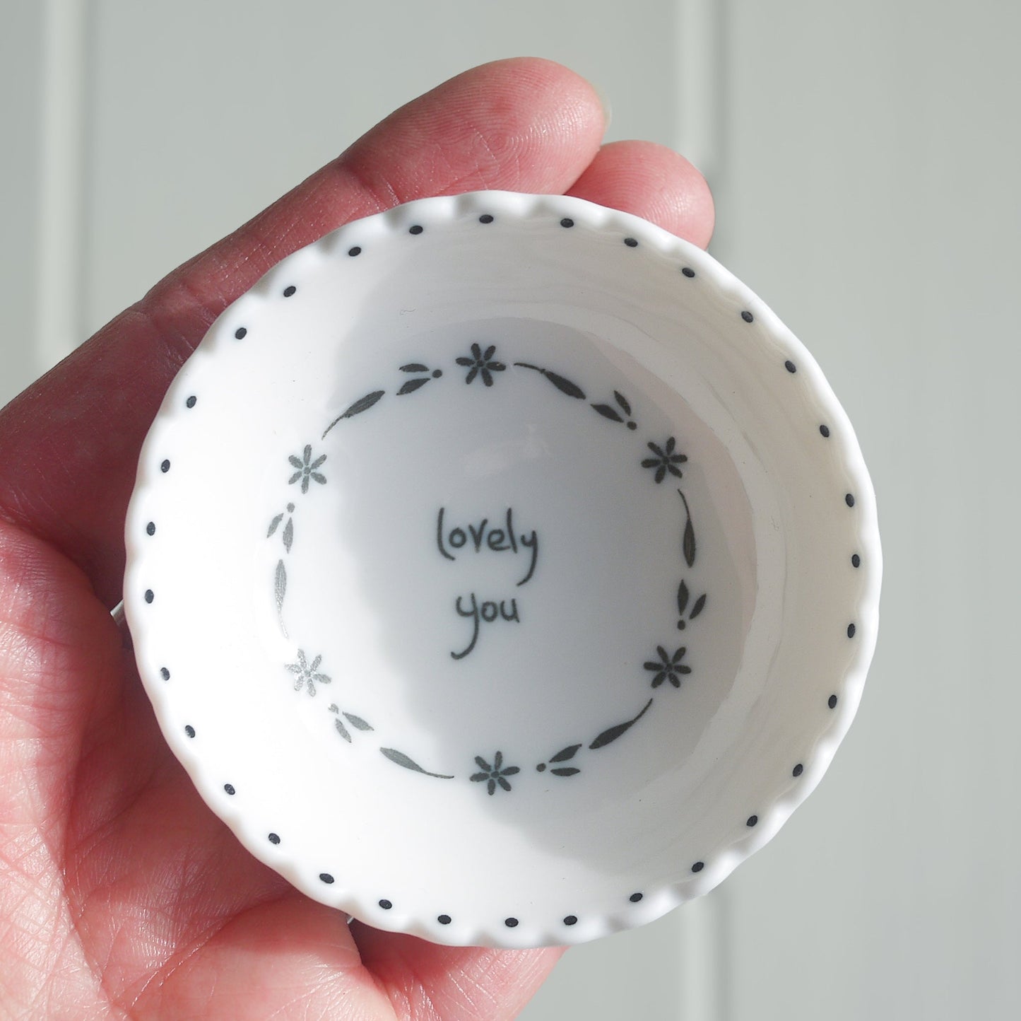 Scallop Edge Small Bowl - Lovely