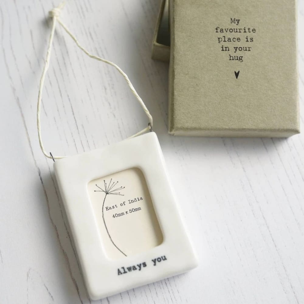 9th Pottery Anniversary Embroidered Heart Gift Set