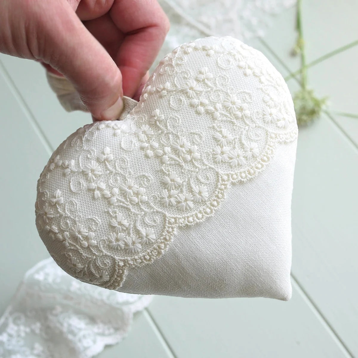 13th Lace Anniversary Embroidered Heart Gift