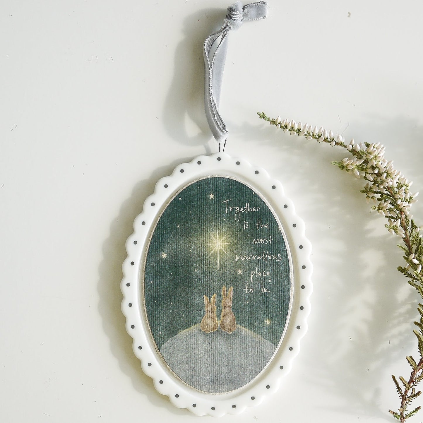 First Christmas as Mr and Mrs Mistletoe Hoop with Scalloped Edge Decoration