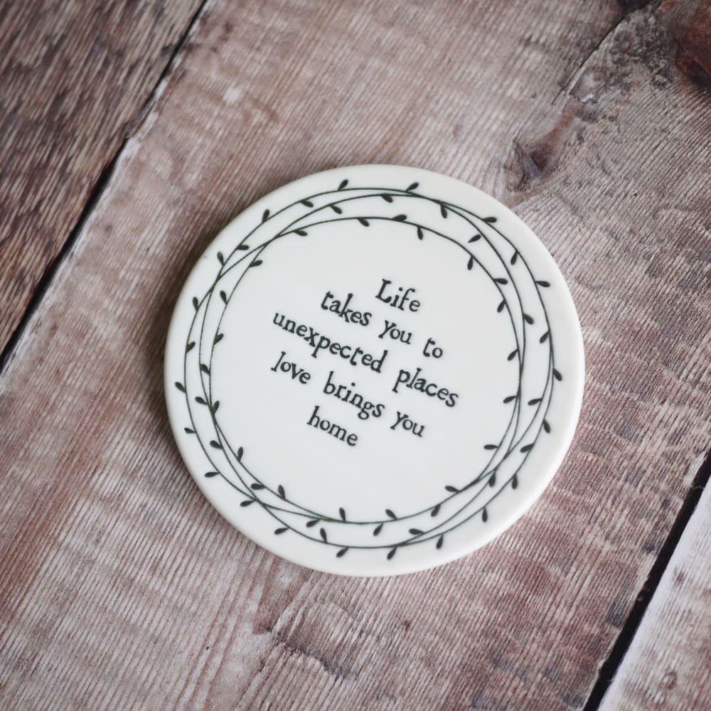 Porcelain Coaster with ’Love Brings You Home’