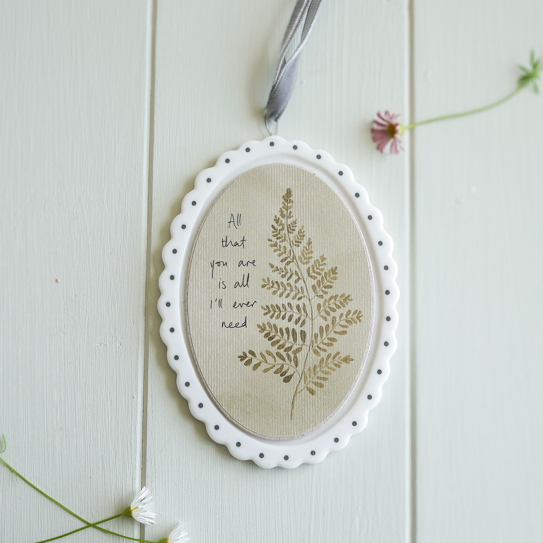 Porcelain Fern Leaf Scalloped Edge Decoration with Text