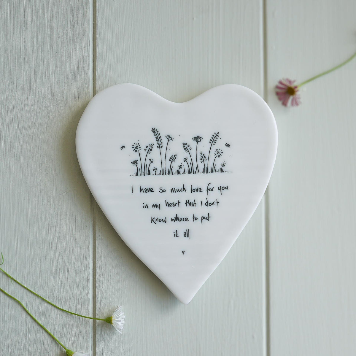 Porcelain heart shaped decoration ’I have so much love for you’